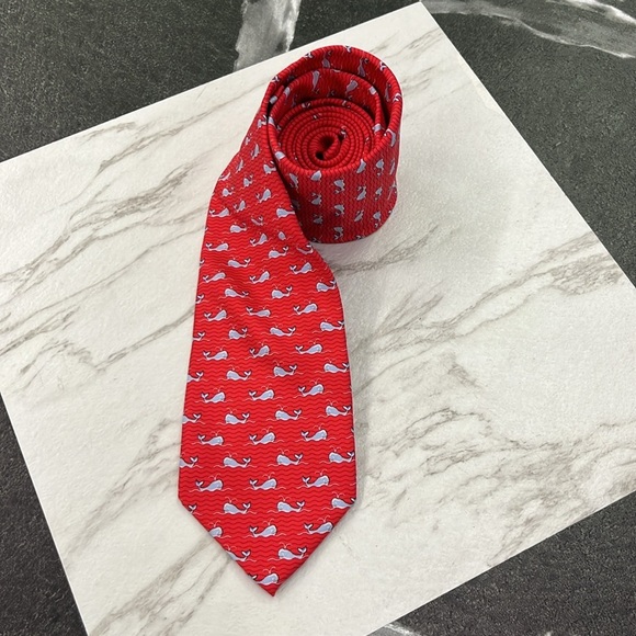 Tommy Hilfiger Red Whale 100% Silk Tie 61” - Picture 1 of 6